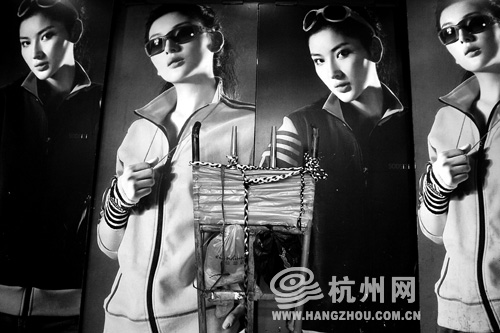 与美女对视+美女系列之七(组图)