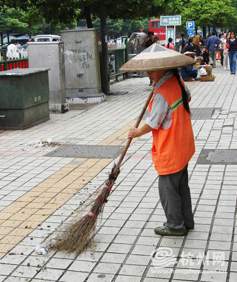 有奖征集:请你为城市美容师的衣服想一句宣传语(图)