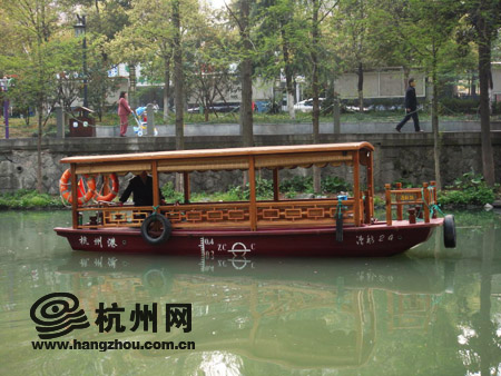杭网交通快讯:杭州中东河新增20艘漕舫游览船
