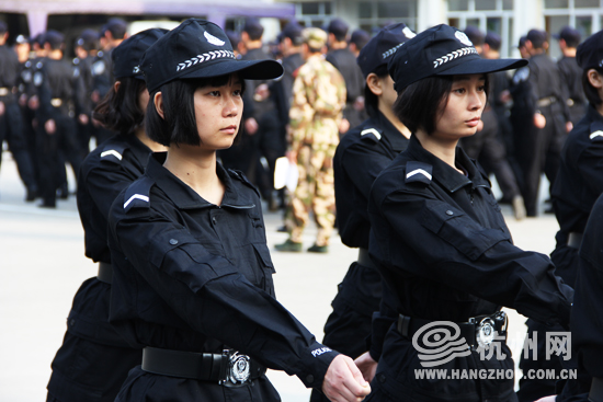 11月22日,杭州市警察学校举行了开训典礼,本次共参加训练的新警员一