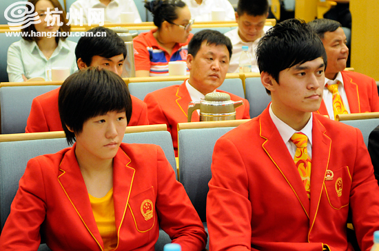 孙杨叶<em>诗文</em>分获最佳<em>男女</em>运动员 2012年度浙江