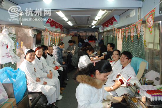 浙江中山医院200多名医护人员为病人献血