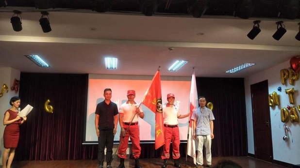 今天上午，上城区第一支救援队——红十字狼群救援大队在湖滨家园正式成立，红十字志愿者沈廷冲任队长。