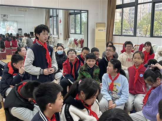 这不,每周三下午3:20,采荷二小景和校区的舞蹈房