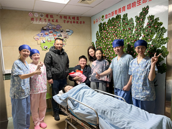 【新春走基层】0时02分，浙江大学医学院附属妇产科医院迎来第一个“龙宝宝”