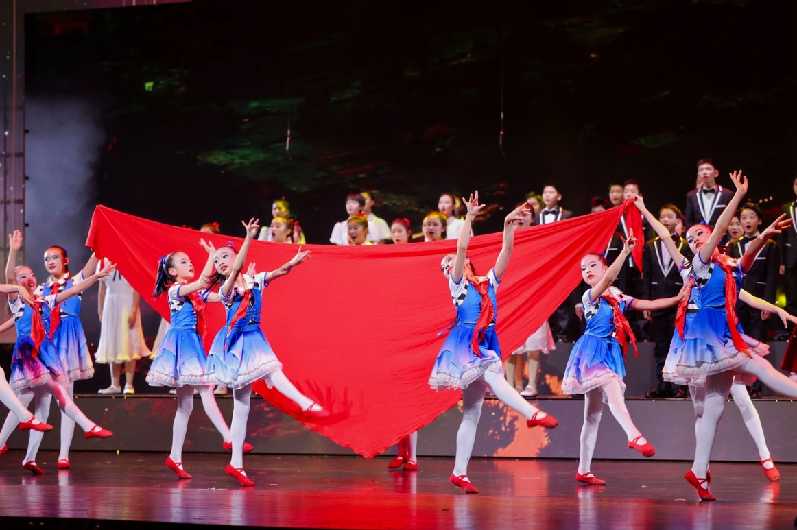 歌舞《共同的向往》 配图9