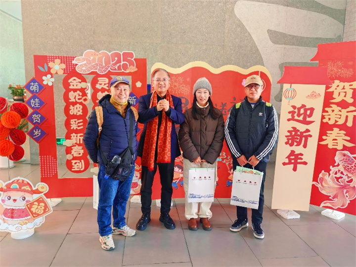 送出“新年大礼包”