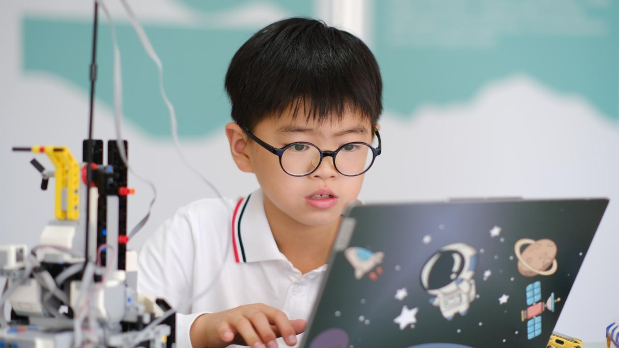 专注于编程的王靖锟同学 配图4