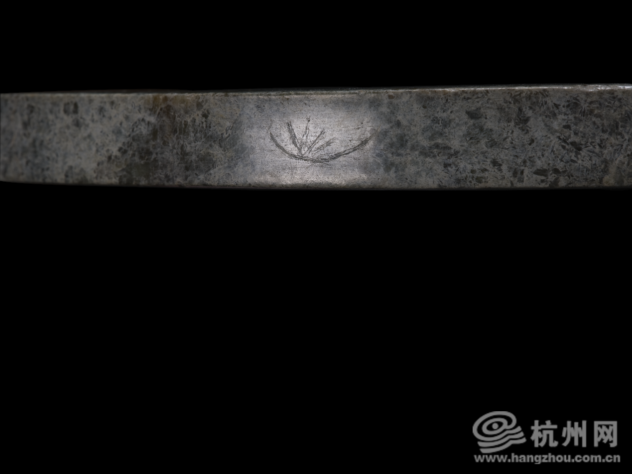 首次考古发掘出土的刻符玉璧,其上刻有承载先民生活与认知的符号,向我们展露了良渚先人的精神世界 配图6