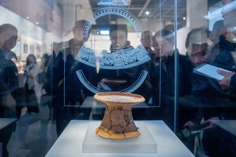 金华园上遗址 彩陶豆 河姆渡文化时期