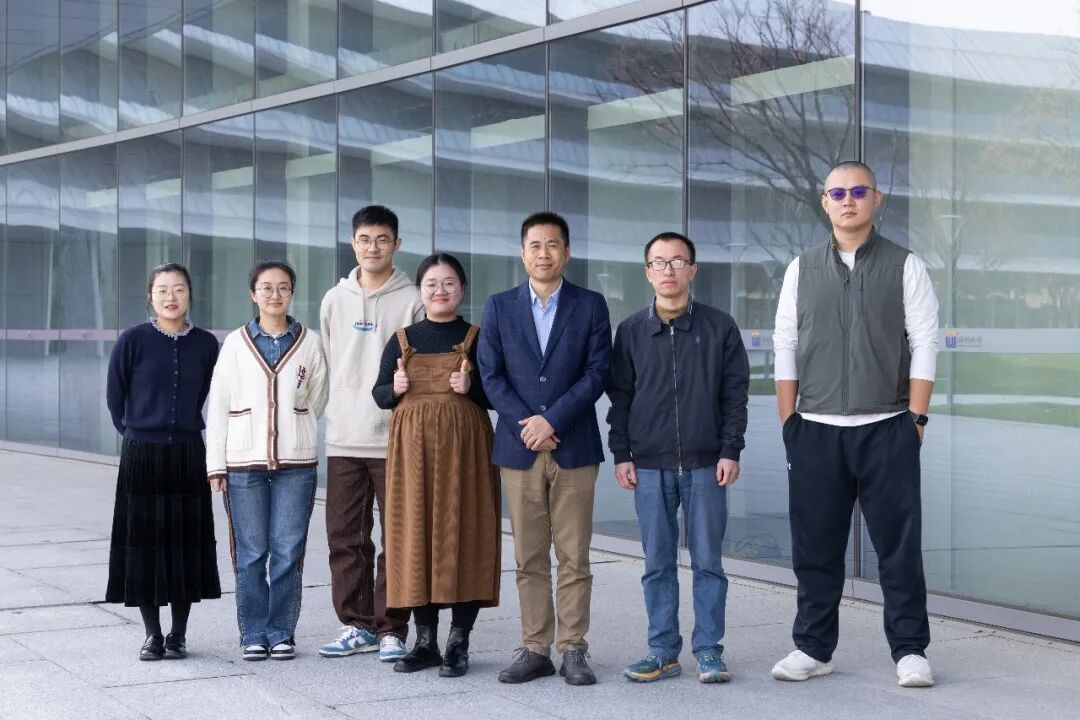 研究团队合影