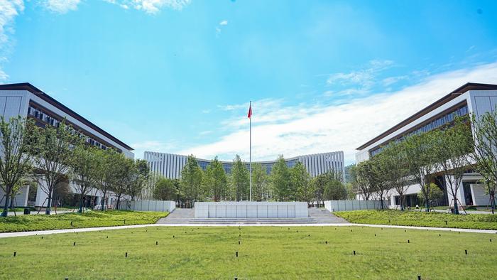 配图1