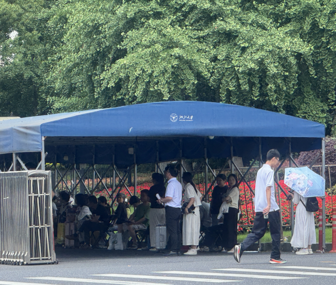 配图1