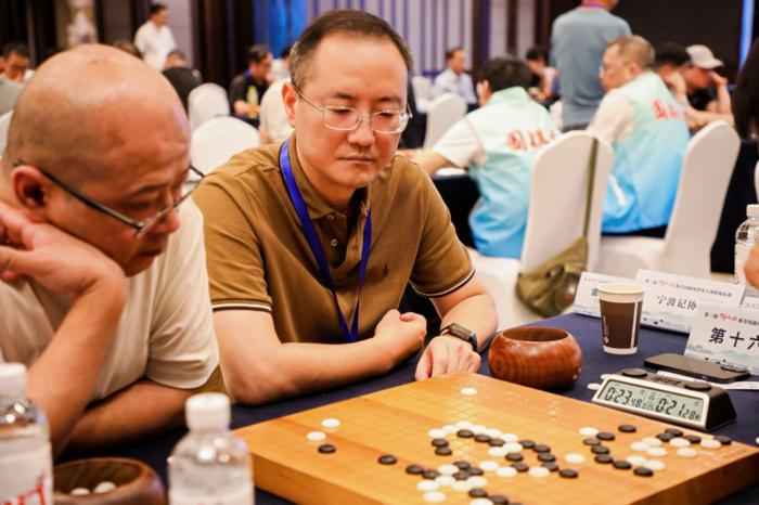 来自宁波的陈列铭在比赛中 配图5
