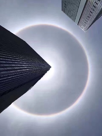 太阳戴上了"美瞳"!杭州中午惊现"日晕"奇观