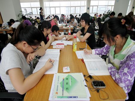 4：1，图书馆里“女多男少” 