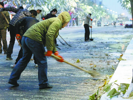 雪停了，开门头件事，各扫门前雪
